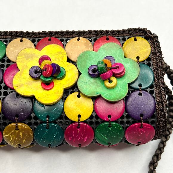 Boho Shell Crochet Wristlet - Picture 4 of 9